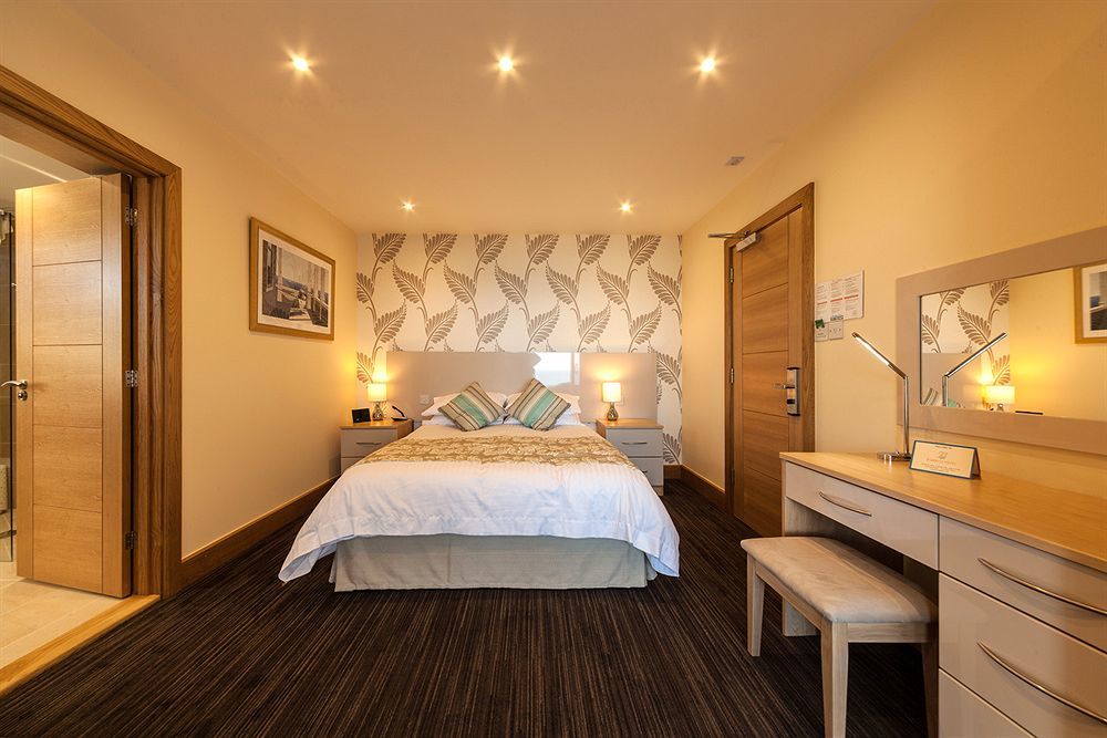 Biarritz Hotel Сент-Брелад Экстерьер фото